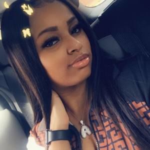 Meet your Posher, Alexus